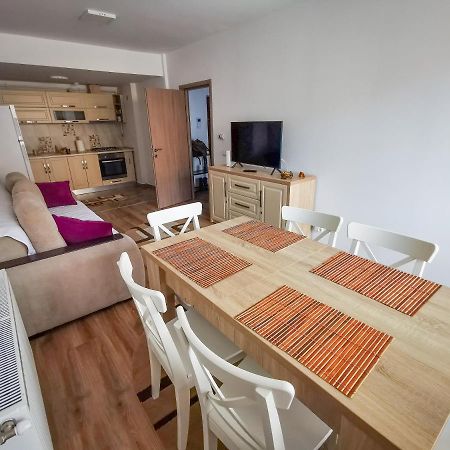 Orchid Luxury Apartment سِنايا المظهر الخارجي الصورة