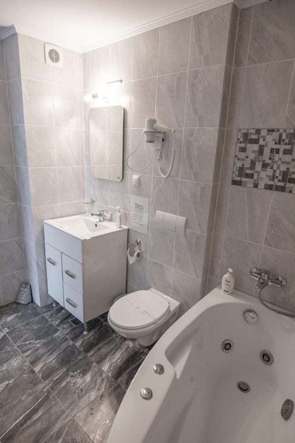 Orchid Luxury Apartment سِنايا المظهر الخارجي الصورة